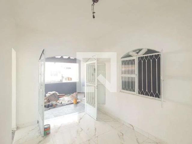 Casa / Sobrado para Locação em Rio de Janeiro/RJ Senador Vasconcelos 2 Quartos