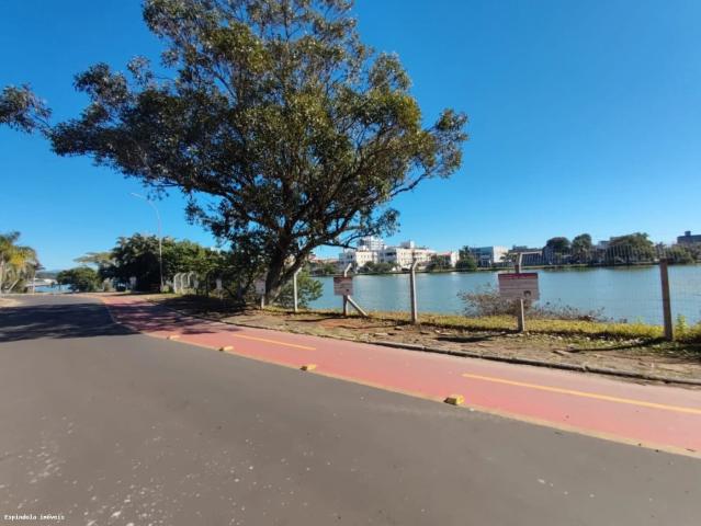 Casa / Sobrado para Locação em Torres/RS Centro 2 Quartos