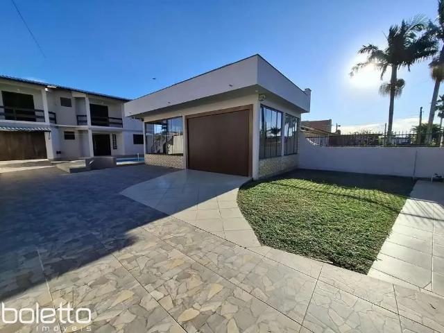 Casa / Sobrado para Locação em Torres/RS Igra Sul 3 Quartos