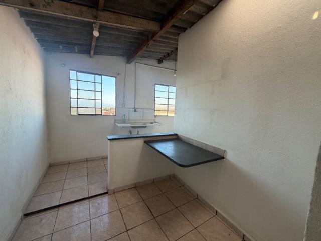 Casa / Sobrado para Locação em Taubaté/SP Alto São Pedro 1 Quartos