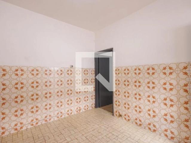 Casa / Sobrado para Locação em Taubaté/SP Areao 2 Quartos