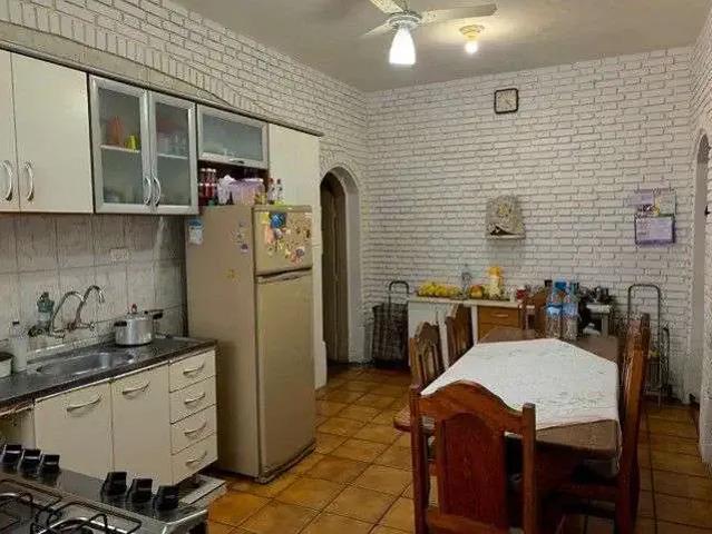 Casa / Sobrado para Locação em Taubaté/SP Centro 6 Quartos