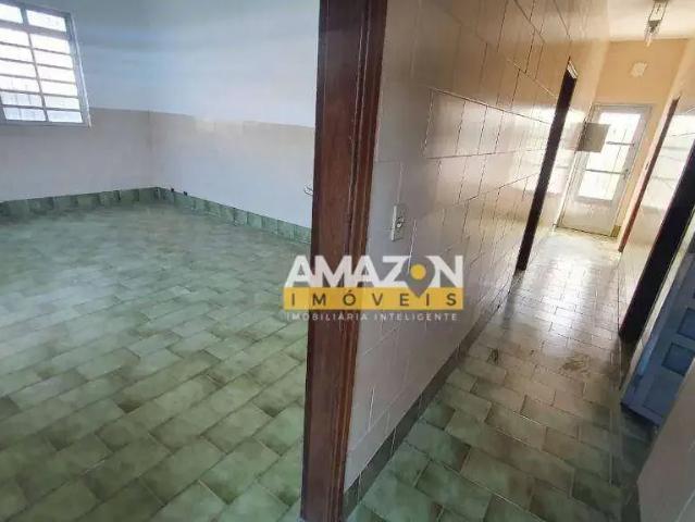 Casa / Sobrado para Locação em Taubaté/SP Centro 6 Quartos