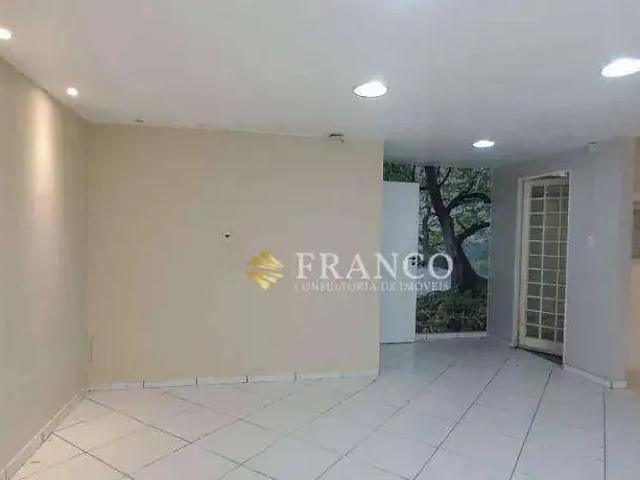 Casa / Sobrado para Locação em Taubaté/SP Centro 8 Quartos