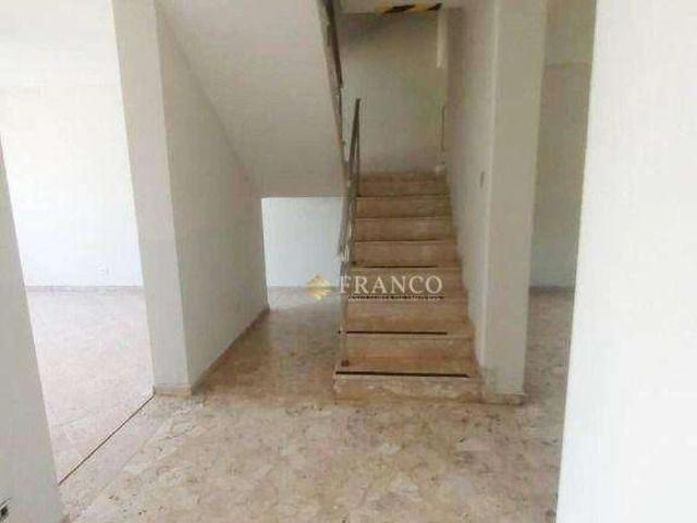 Casa / Sobrado para Locação em Taubaté/SP Centro 3 Quartos