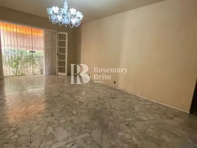 Casa / Sobrado para Locação em Taubaté/SP Centro 3 Quartos