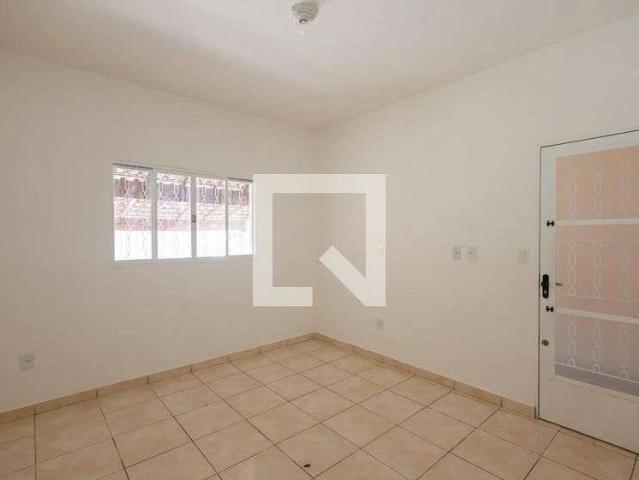 Casa / Sobrado para Locação em Taubaté/SP Independência 2 Quartos
