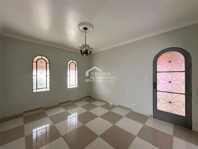 Casa / Sobrado para Locação em Taubaté/SP Jardim Garcez 3 Quartos