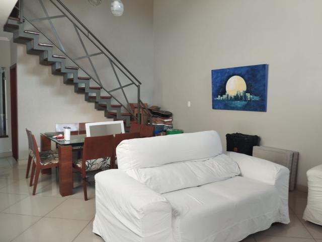 Casa / Sobrado para Locação em Taubaté/SP Parque São Luís 3 Quartos