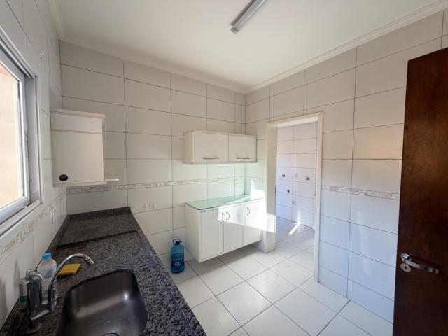 Casa / Sobrado para Locação em Taubaté/SP Piracangaguá 4 Quartos