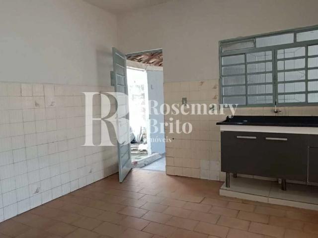 Casa / Sobrado para Locação em Taubaté/SP Vila Aparecida 2 Quartos