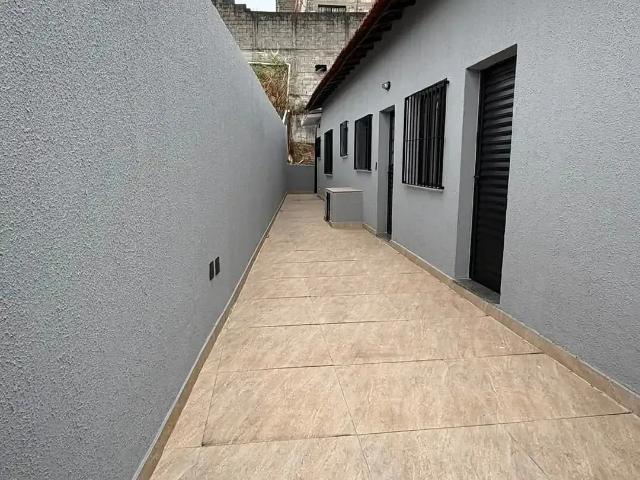 Casa / Sobrado para Locação em Taboão da Serra/SP Cidade Intercap 2 Quartos