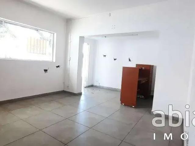 Casa / Sobrado para Locação em Taboão da Serra/SP Jardim Maria Rosa 1 Quartos