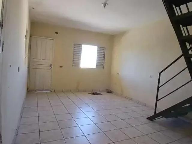 Casa / Sobrado para Locação em Taboão da Serra/SP Jardim Maria Rosa 2 Quartos