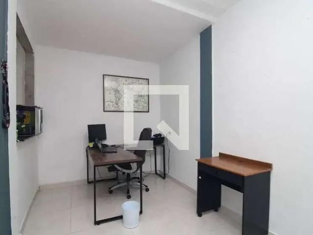 Casa / Sobrado para Locação em Taboão da Serra/SP Jardim Monte Alegre 1 Quartos