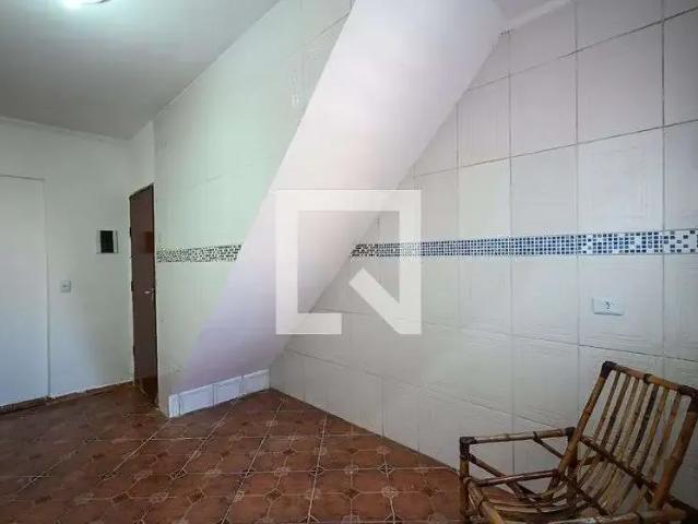 Casa / Sobrado para Locação em Taboão da Serra/SP Jardim Oliveiras 1 Quartos