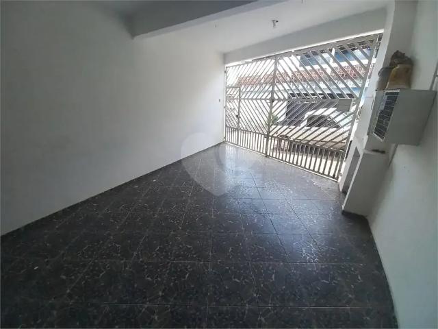 Casa / Sobrado para Locação em Taboão da Serra/SP Jardim Beatriz 3 Quartos