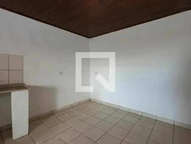 Casa / Sobrado para Locação em Taboão da Serra/SP Jardim Record 1 Quartos
