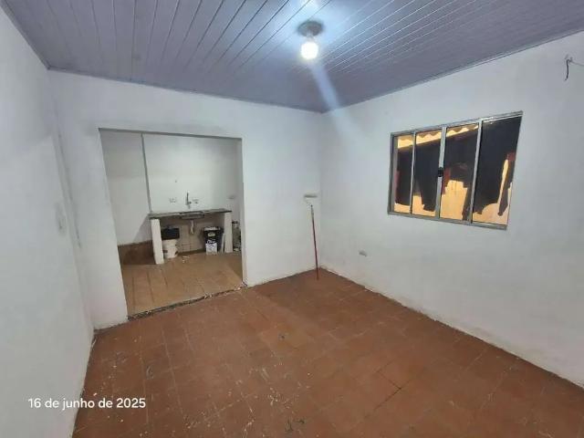 Casa / Sobrado para Locação em Taboão da Serra/SP Jardim São Paulo 1 Quartos