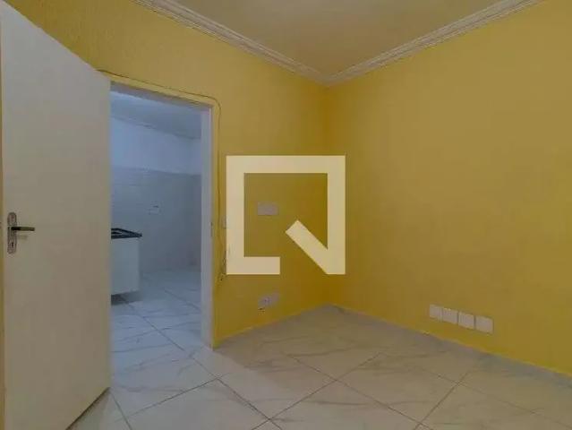Casa / Sobrado para Locação em Taboão da Serra/SP Jardim Santa Rosa 1 Quartos