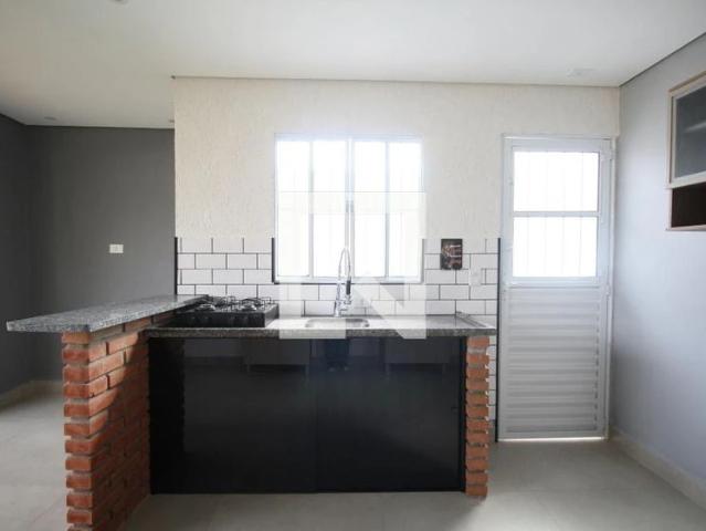 Casa / Sobrado para Locação em Taboão da Serra/SP Parque Assunção 1 Quartos