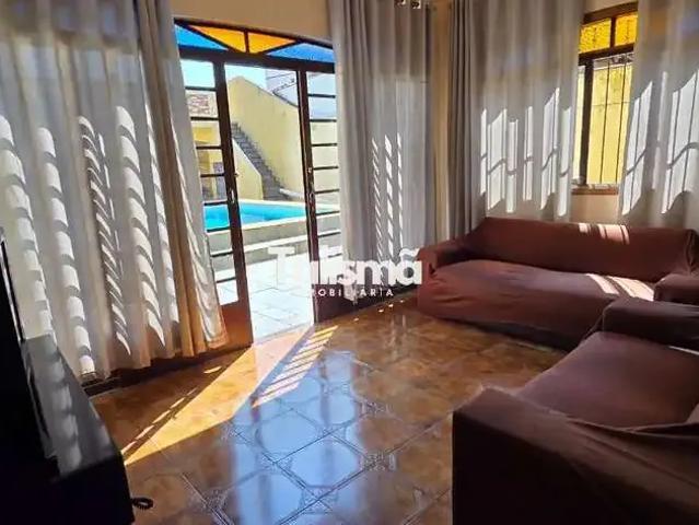 Casa / Sobrado para Locação em Taboão da Serra/SP Parque Assunção 4 Quartos