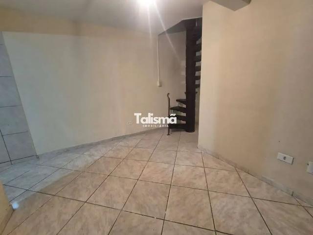 Casa / Sobrado para Locação em Taboão da Serra/SP Parque Pinheiros 2 Quartos