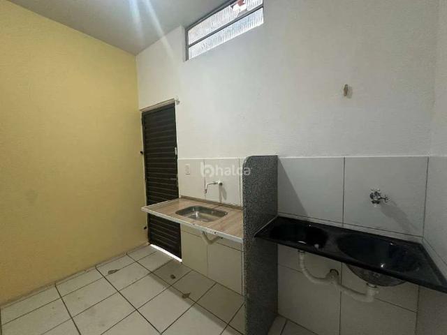 Casa / Sobrado para Locação em Teresina/PI Vermelha 2 Quartos