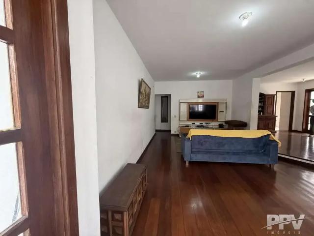 Casa / Sobrado para Locação em Teresópolis/RJ Várzea 5 Quartos
