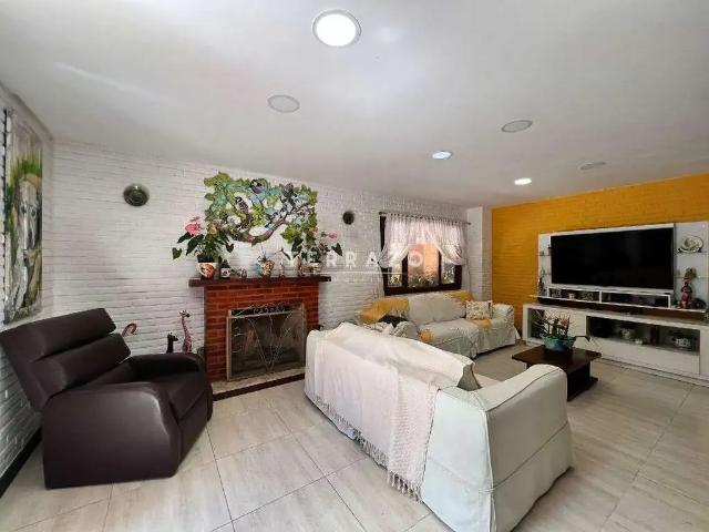 Casa / Sobrado para Locação em Teresópolis/RJ Albuquerque 6 Quartos