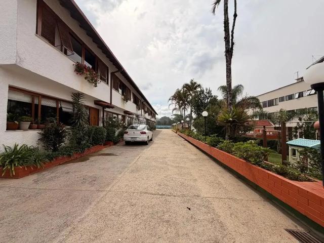 Casa / Sobrado para Locação em Teresópolis/RJ Alto 3 Quartos
