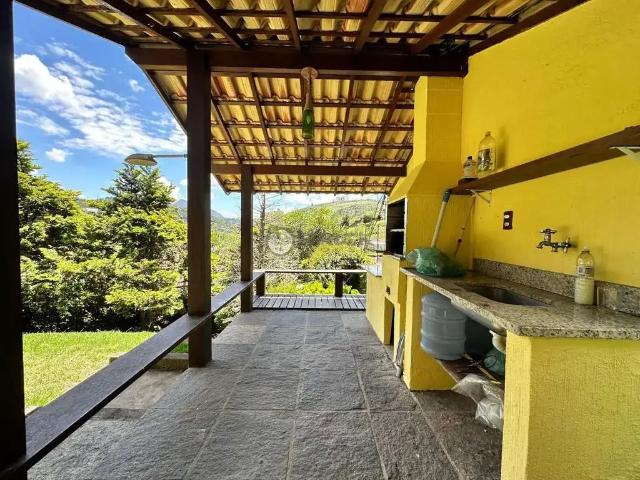 Casa / Sobrado para Locação em Teresópolis/RJ Golfe 4 Quartos