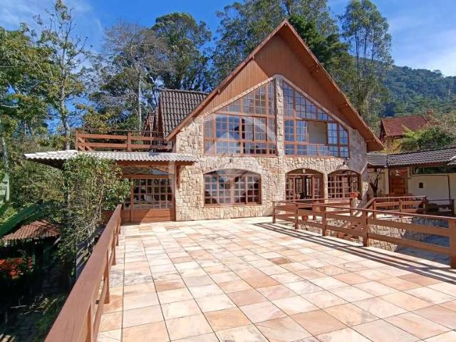 Casa / Sobrado para Locação em Teresópolis/RJ Granja Guarani 7 Quartos