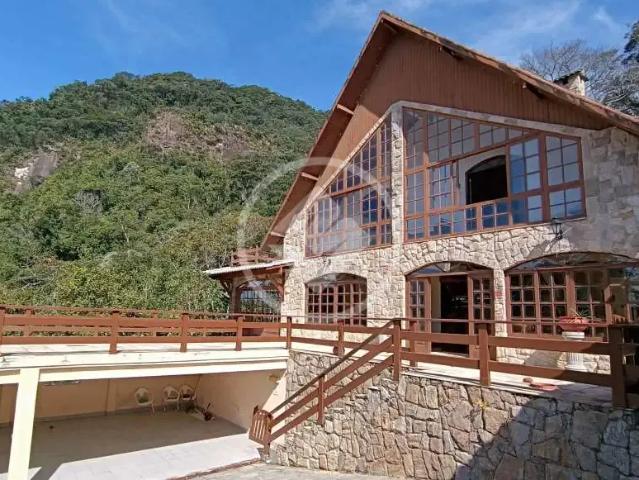 Casa / Sobrado para Locação em Teresópolis/RJ Granja Guarani 7 Quartos