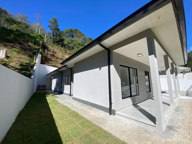 Casa / Sobrado para Locação em Teresópolis/RJ Quebra Frascos 4 Quartos