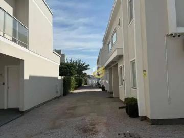 Casa / Sobrado para Locação em Tijucas/SC Centro 2 Quartos