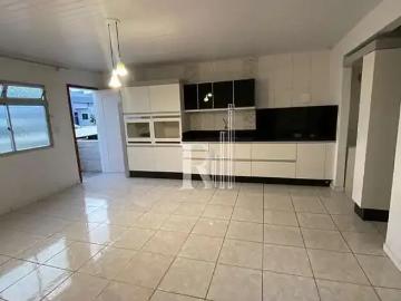 Casa / Sobrado para Locação em Tijucas/SC Praça 2 Quartos
