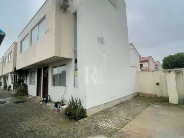 Casa / Sobrado para Locação em Tijucas/SC Universitário 2 Quartos