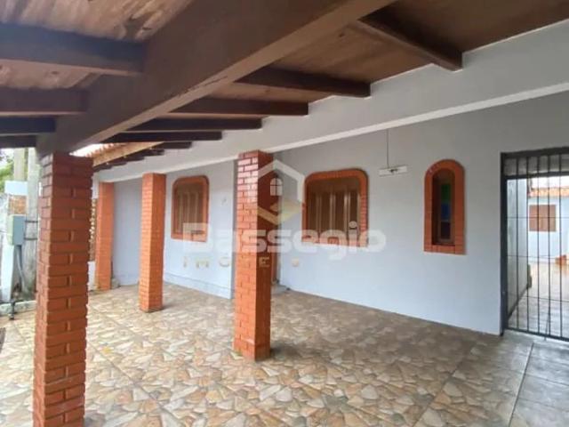 Casa / Sobrado para Locação em Tramandaí/RS Centro 3 Quartos