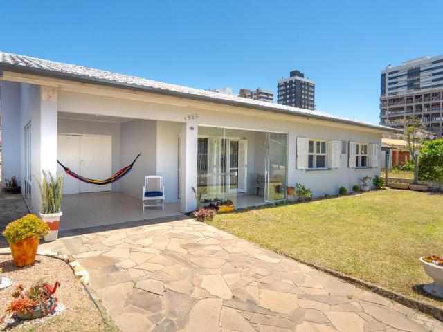 Casa / Sobrado para Locação em Tramandaí/RS Centro 4 Quartos