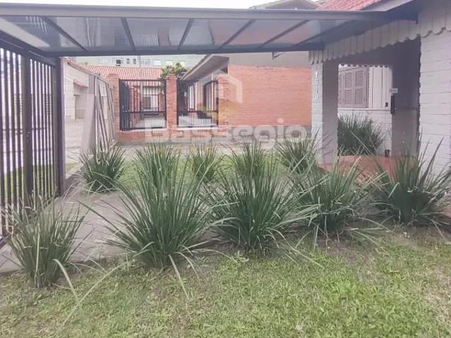 Casa / Sobrado para Locação em Tramandaí/RS Centro 4 Quartos
