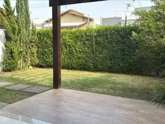 Casa / Sobrado para Locação em Tremembé/SP Campos do Conde 4 Quartos