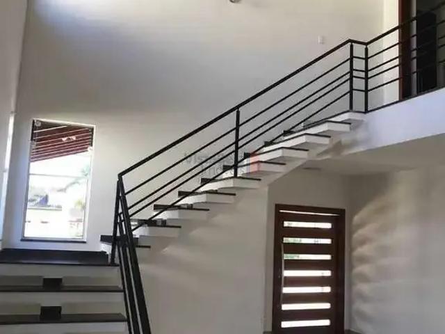 Casa / Sobrado para Locação em Tremembé/SP Campos do Conde 5 Quartos
