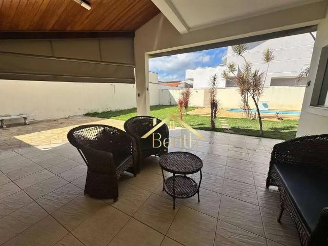 Casa / Sobrado para Locação em Tremembé/SP Jardim Jaraguá 3 Quartos