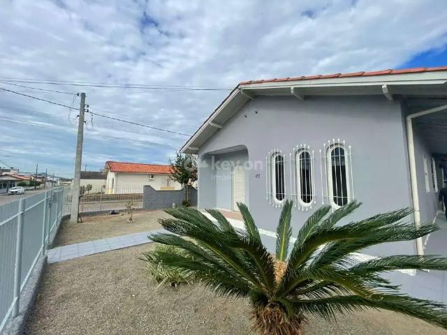 Casa / Sobrado para Locação em Tubarão/SC Oficinas 3 Quartos