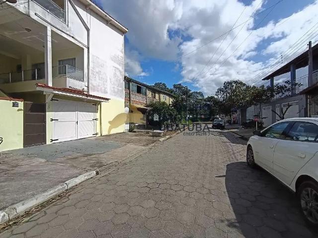 Casa / Sobrado para Locação em Ubatuba/SP Estufa I 2 Quartos