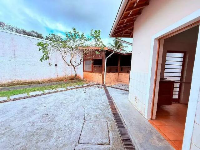 Casa / Sobrado para Locação em Ubatuba/SP Jardim Carolina 3 Quartos