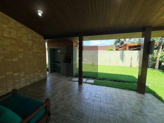 Casa / Sobrado para Locação em Ubatuba/SP Jardim Pedra Verde 3 Quartos