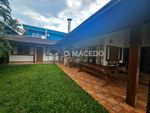 Casa / Sobrado para Locação em Ubatuba/SP Lagoinha 3 Quartos