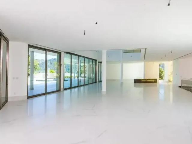 Casa / Sobrado para Locação em Ubatuba/SP Santa Rita 10 Quartos